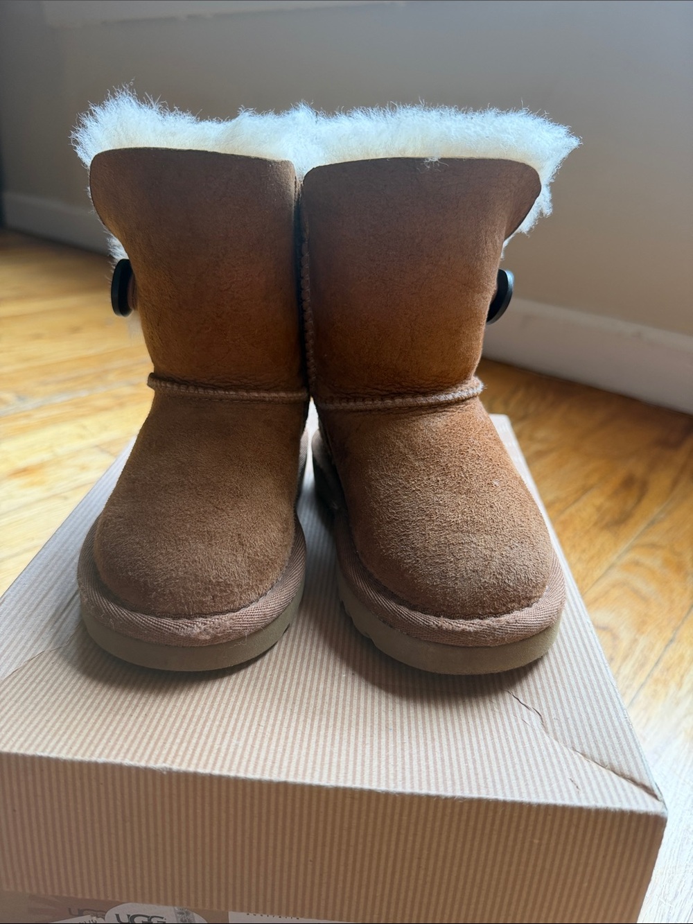 UGG Kids Button Boot - Chestnut Brown with Cream Shearling